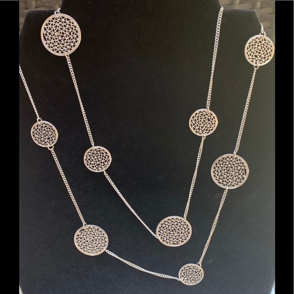 Silvertone necklace filigree circle flat disc,Marilyn Schiff collection.PreLoved